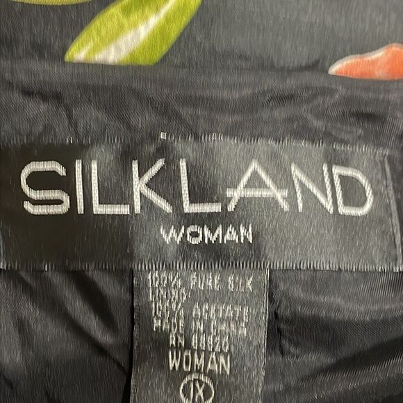 NWOT Silkland Hawaiian Button Down Blouse. Size 1X 18/20 plus 100% silk - Picture 7 of 9